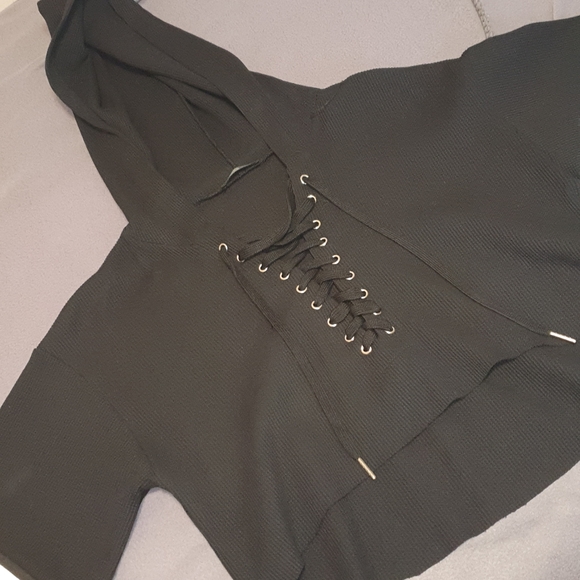 Cropped Top/Hoodie - Picture 4 of 4